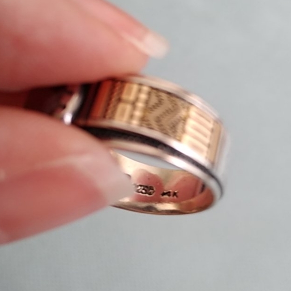 BEAUTIFUL SUNSTONE SS & 14K GOLD RING - Picture 10 of 10